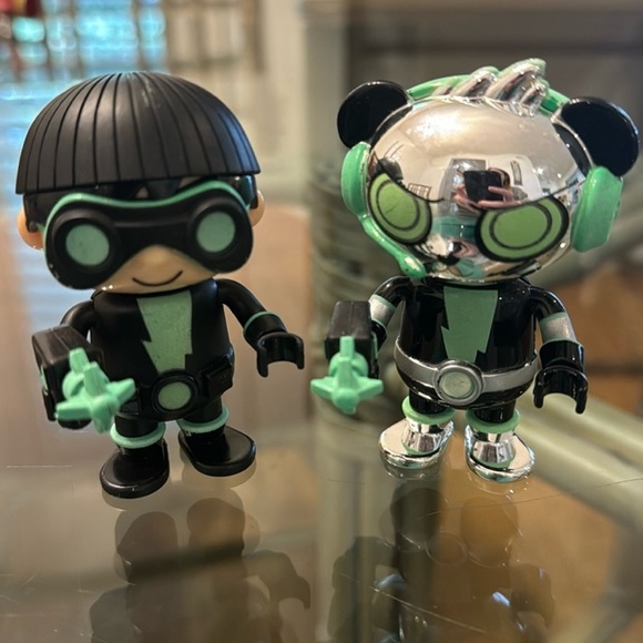 Ryan’s Toys 18 Figures - Picture 7 of 7